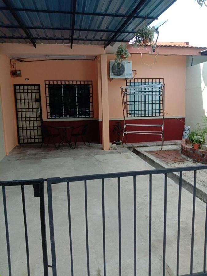 Homestay Tok Abah Seri Iskandar Bagian luar foto